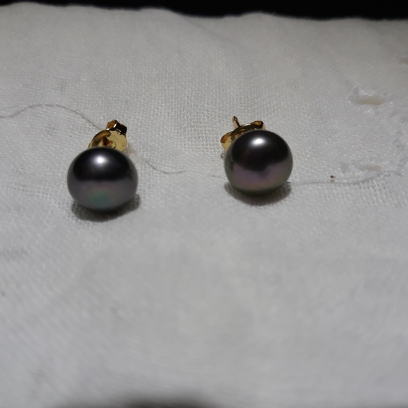 Tahitian Pearl 14k Studs - Picture 2 of 4